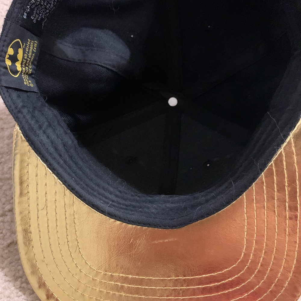 ⭐️Gold and Black Batman SnapBack - Picture 6 of 6